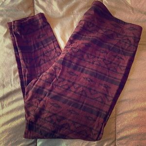Woman’s XXL Burgundy Leggings